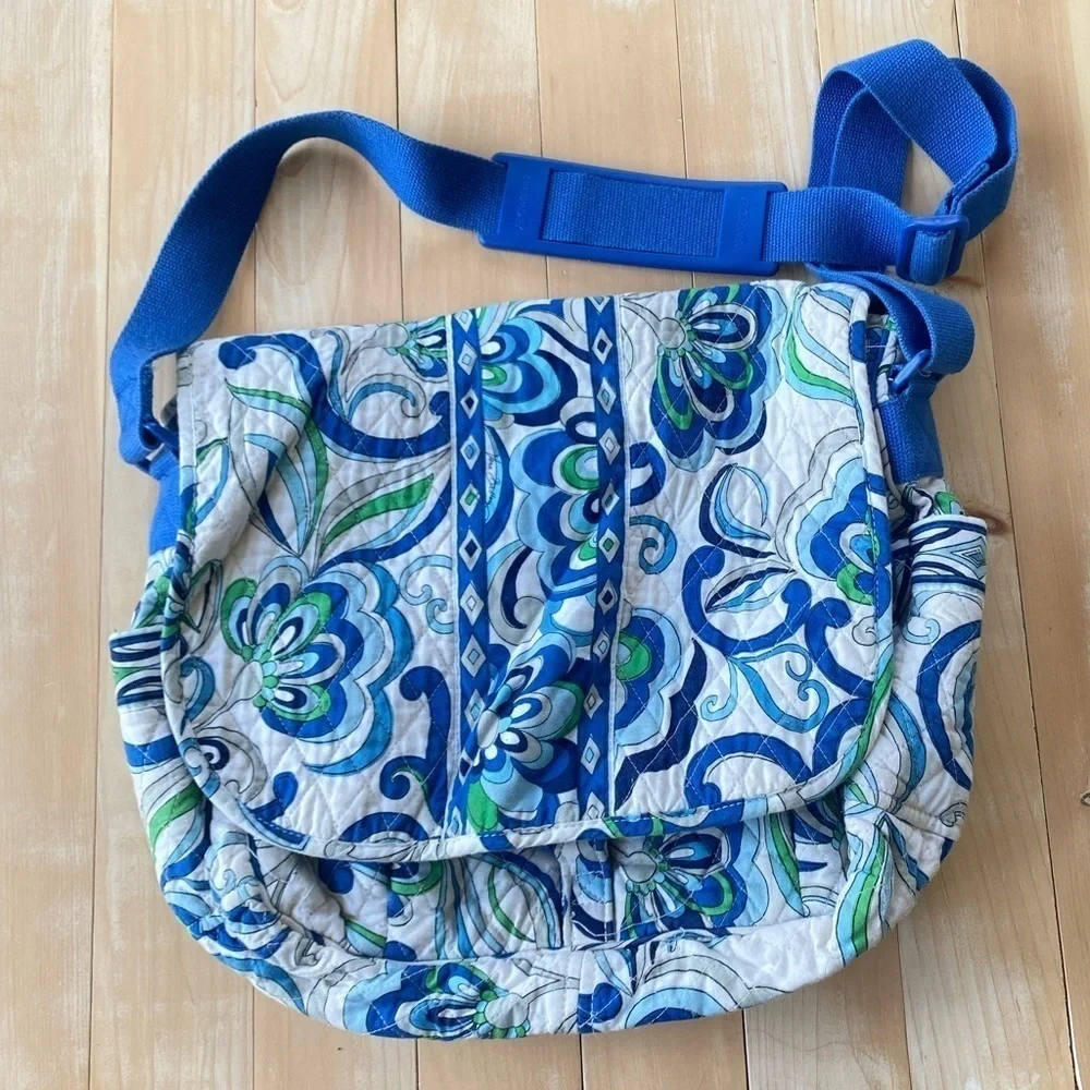 Vera Bradley Mediterranean White Messenger Bag Laptop Backpack Floral Shoulder